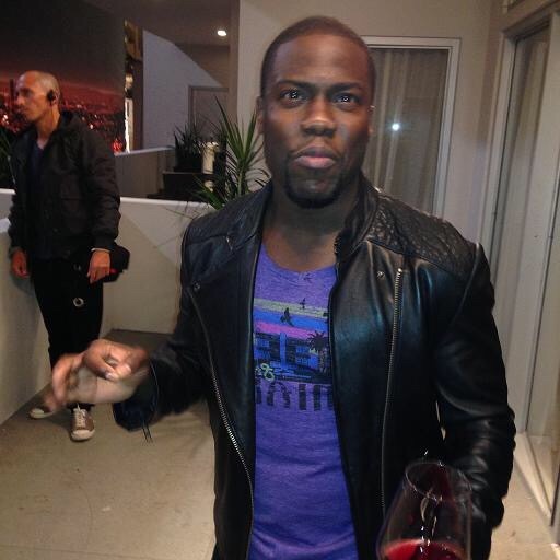 Kevin Hart in our Feelgood “Stay Classy Miami” Tee!