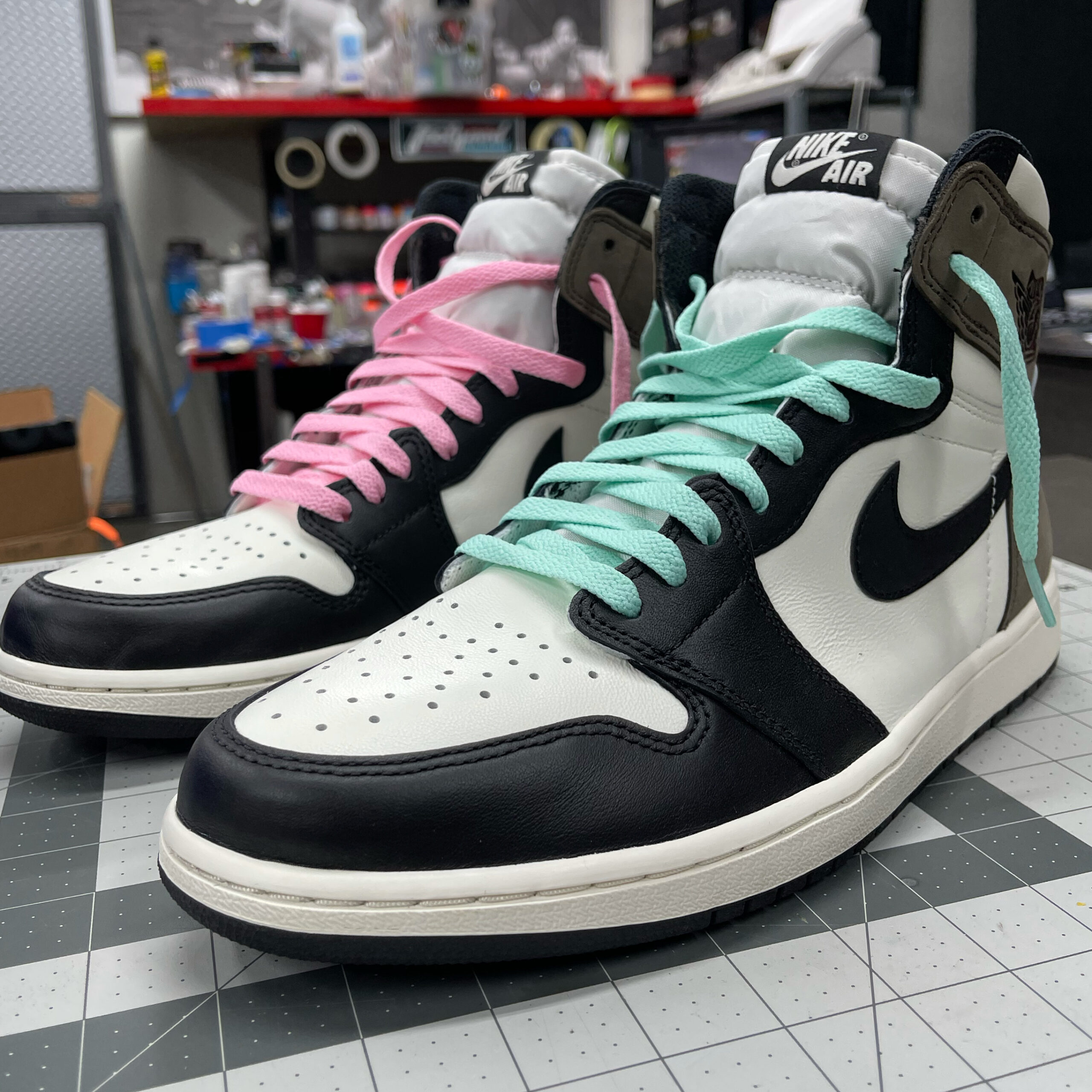 Flat Replacement Laces - Jordan 1 High & More! – FEELGOOD THREADS